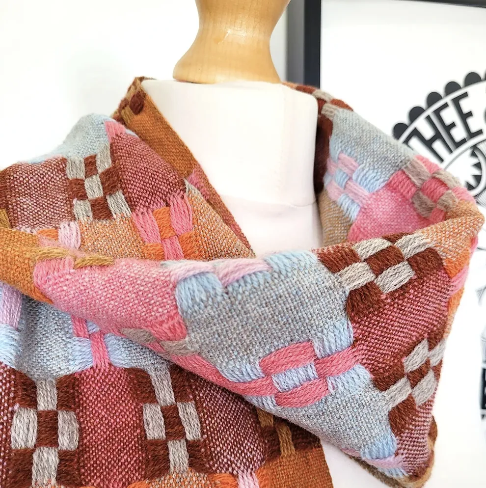 Aamos Mermaids Purse Scarf - Peach
