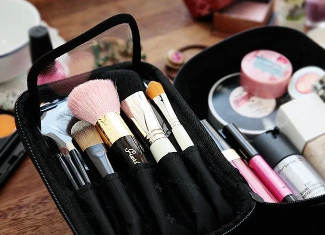 Alice In Wonderland Cosmetic Pouch Ver.02