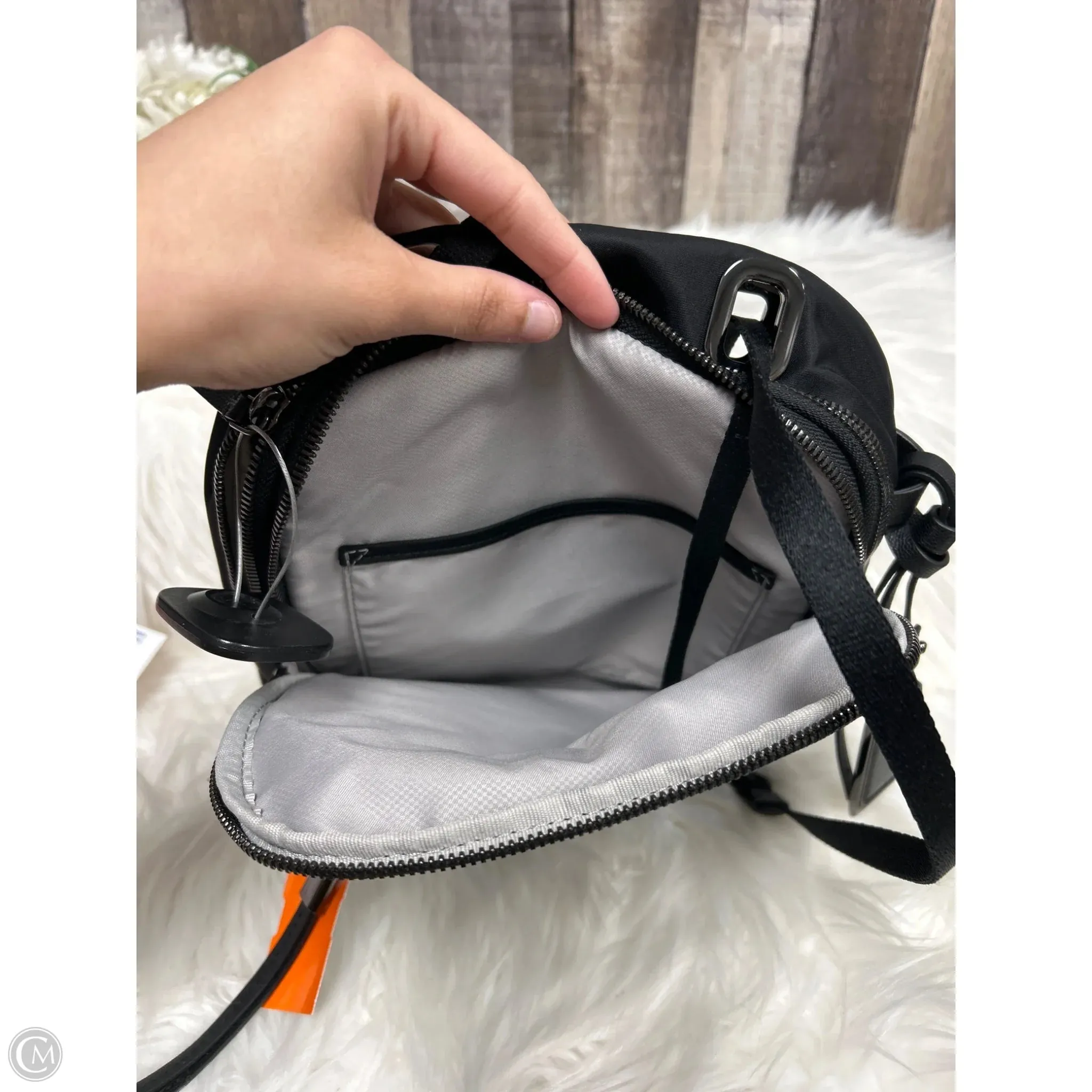 Backpack Designer By Tumi, Size: Small