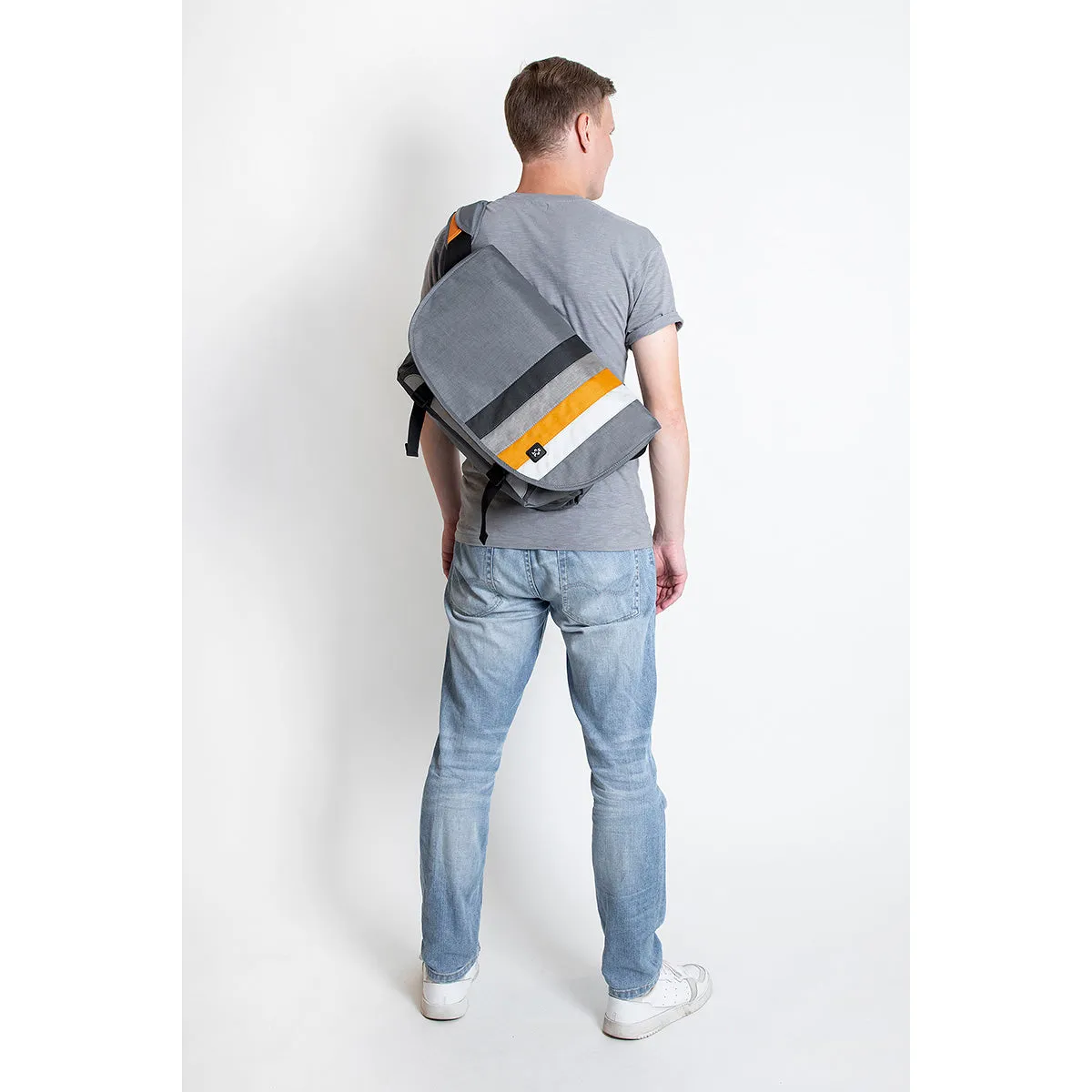 Dinky Di Messenger 16" Classic