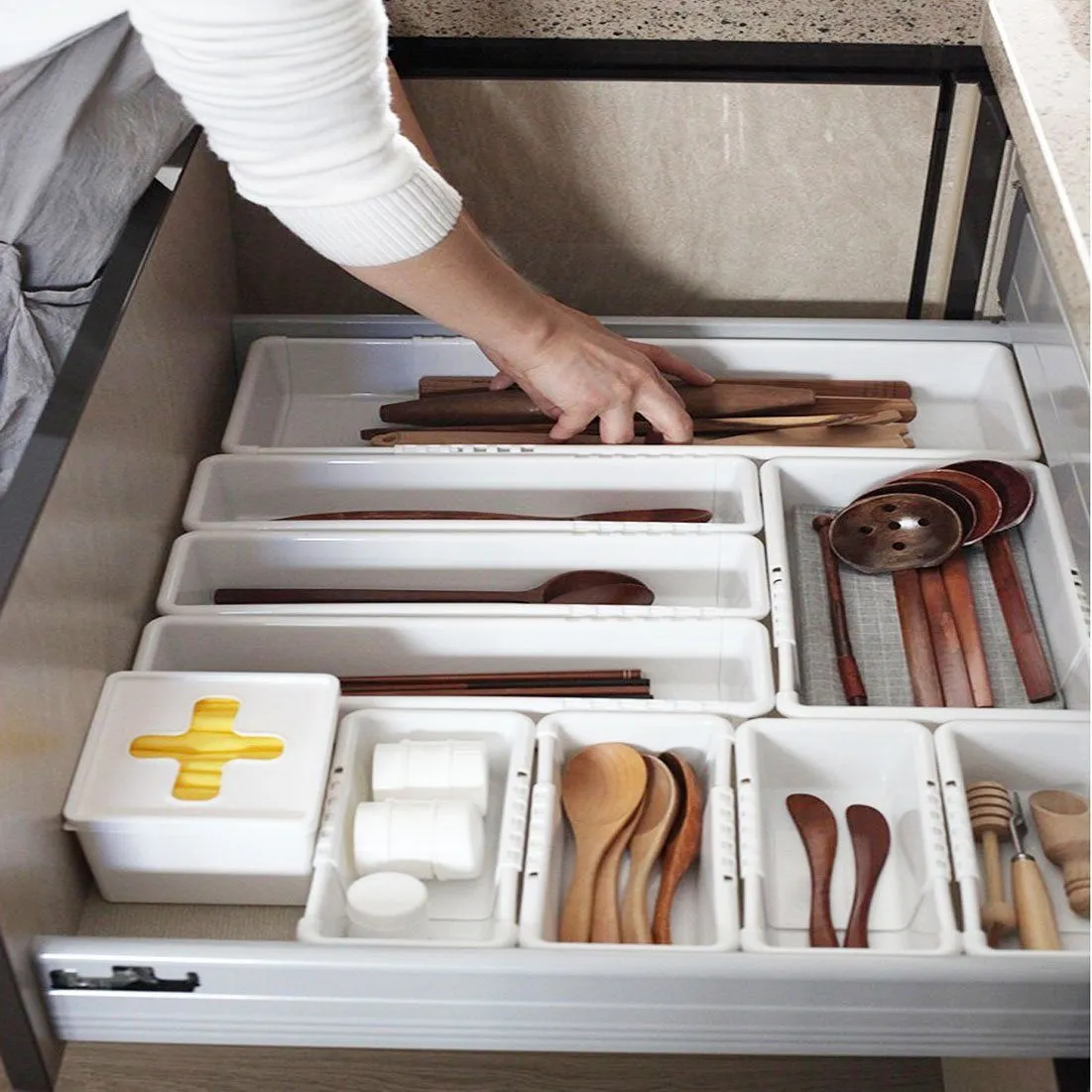 Expandable Drawers Organizer, Tidying Up with small boxes for organizing home (Pack of 4)