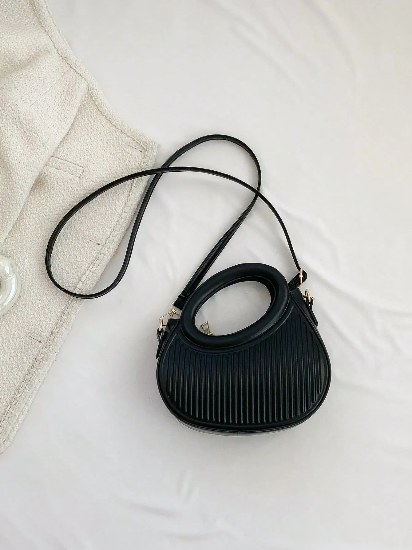 French hand-held one-shoulder Crossbody Bag - Black