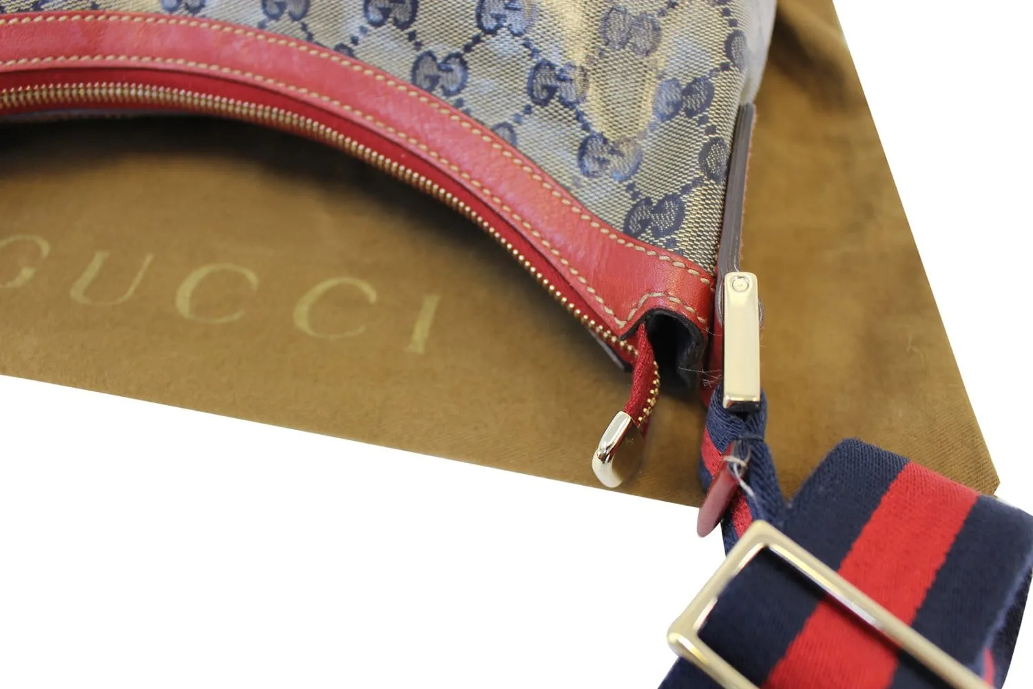 GUCCI 181092 GG Canvas Red Navy Blue Messenger Bag