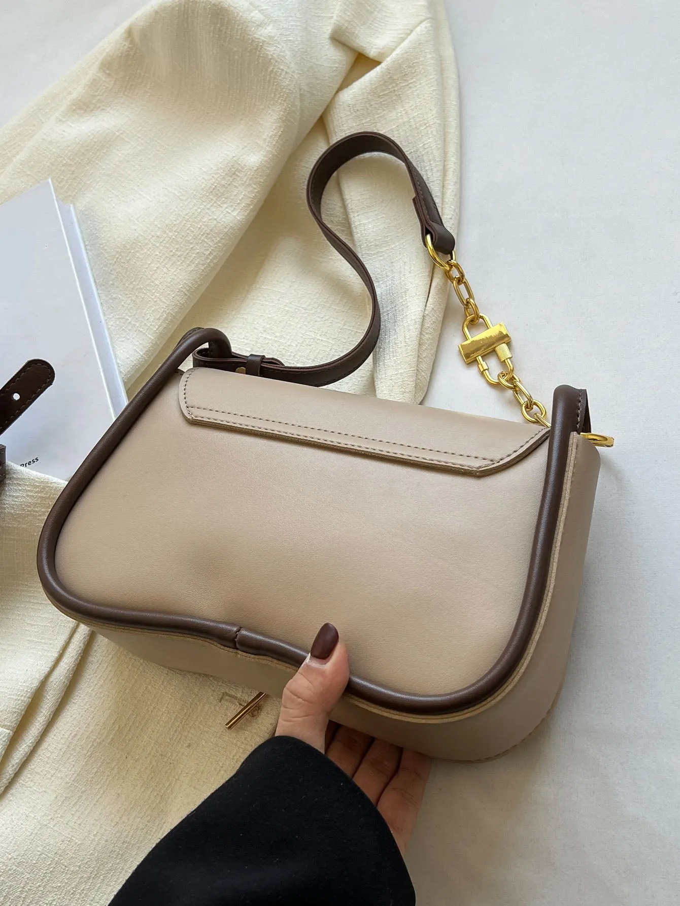 Letter Graphic Contrast Binding Flap Square Bag - Khaki