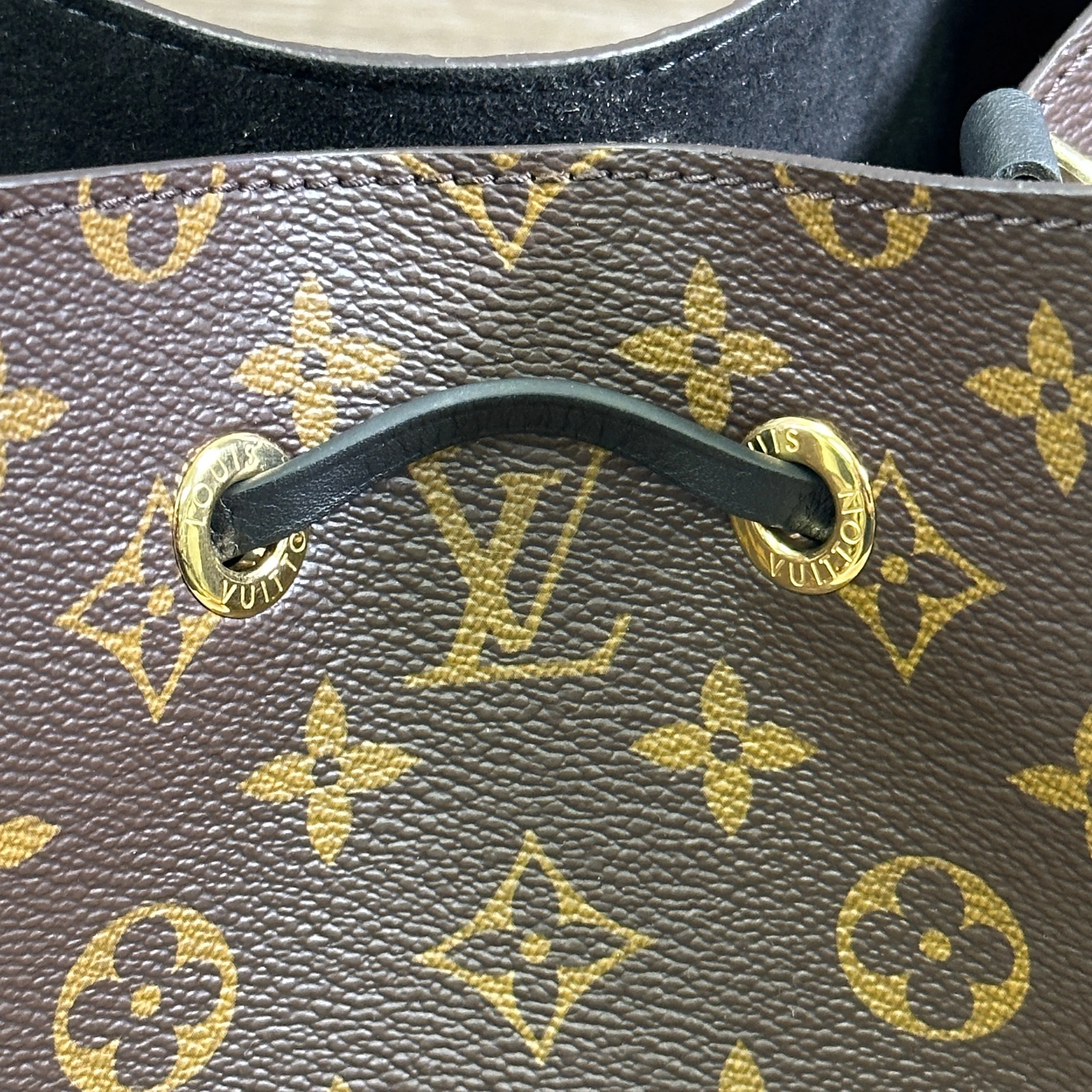 Louis Vuitton NéoNoé MM Monogram Black