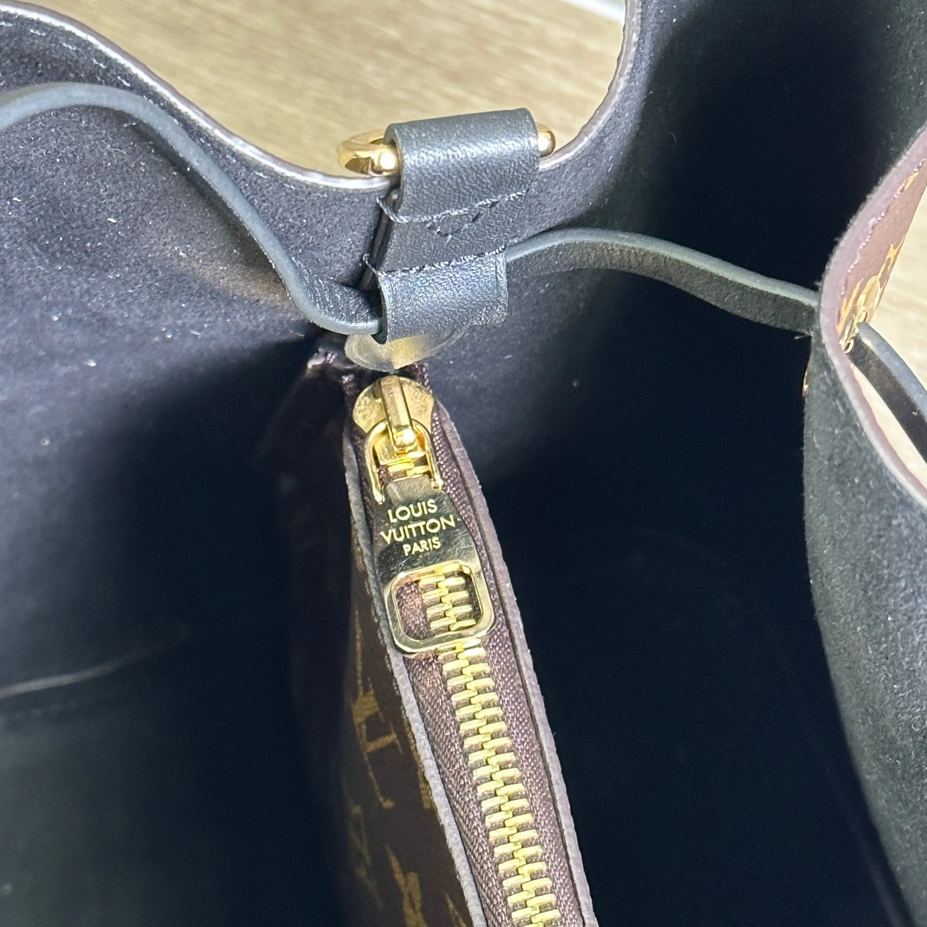 Louis Vuitton NéoNoé MM Monogram Black