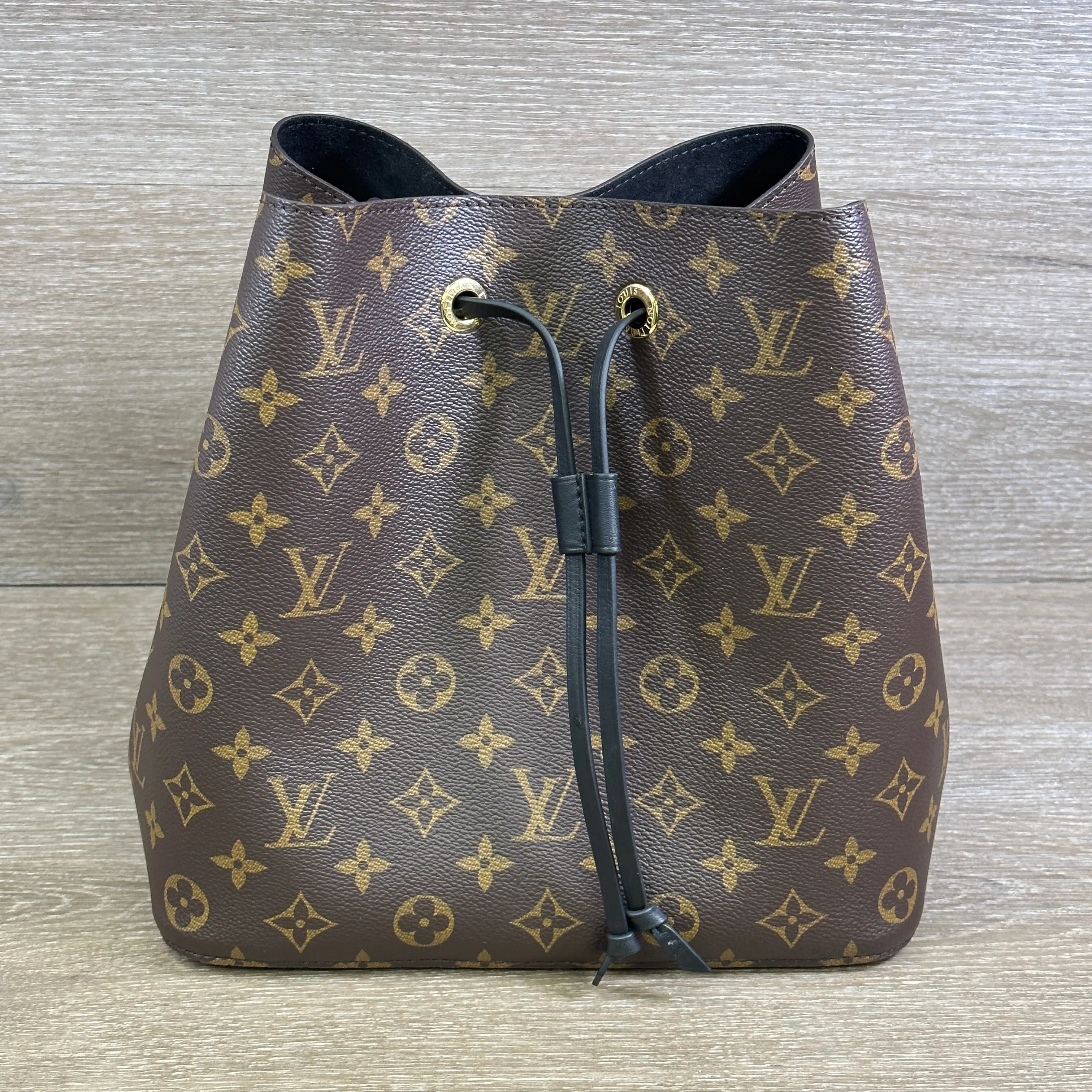 Louis Vuitton NéoNoé MM Monogram Black