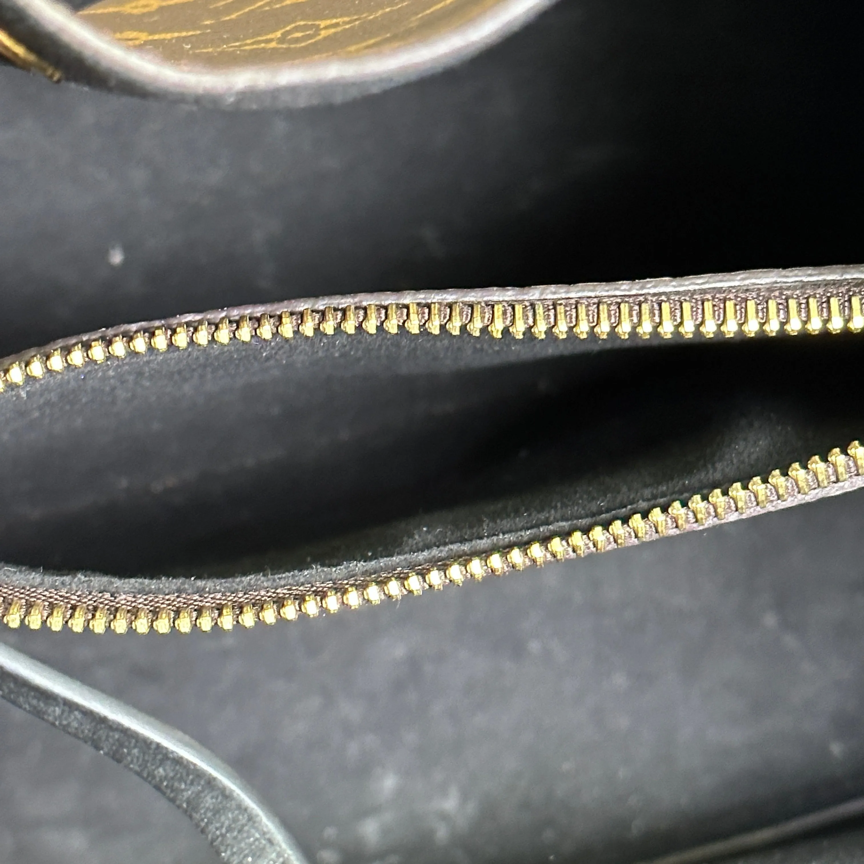Louis Vuitton NéoNoé MM Monogram Black