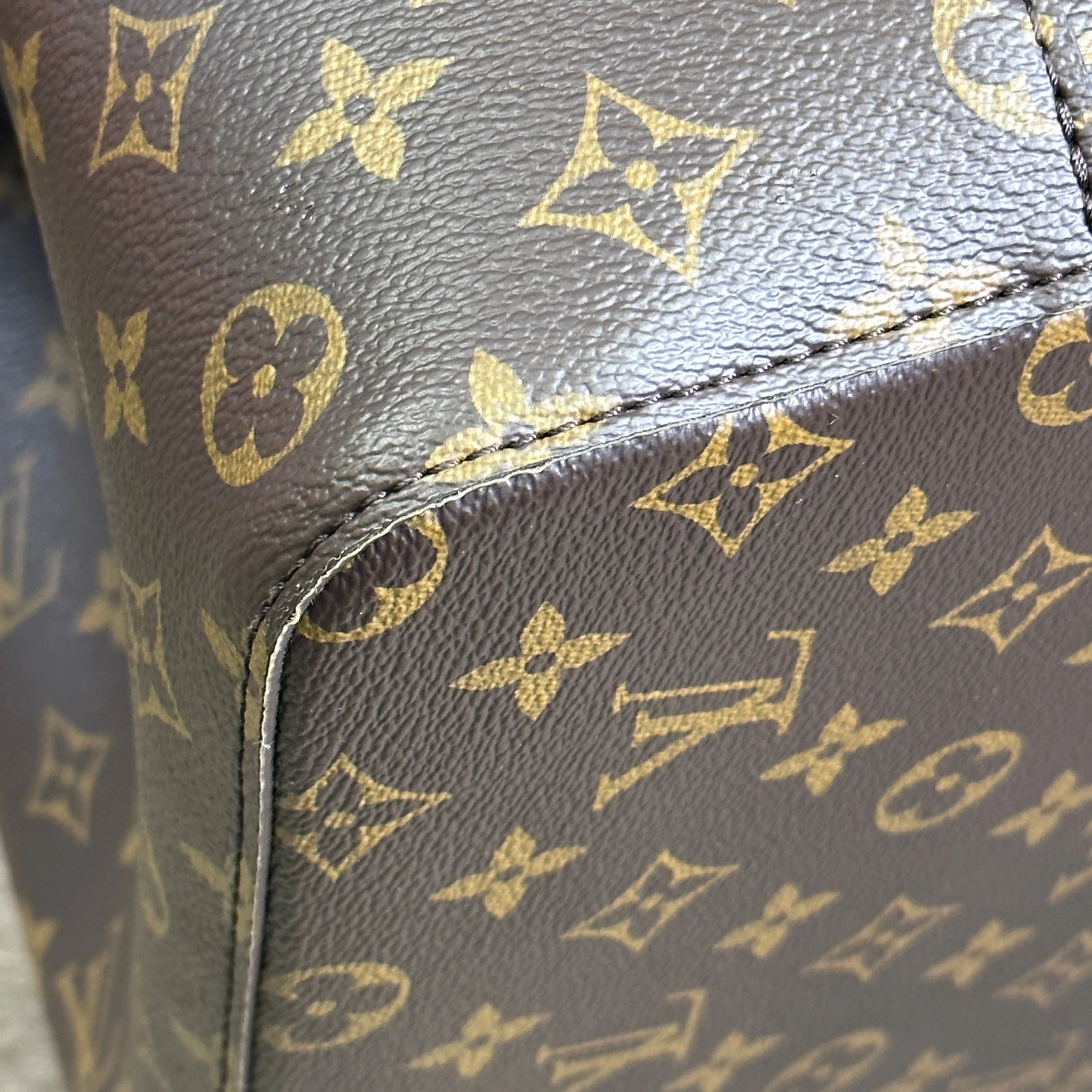 Louis Vuitton NéoNoé MM Monogram Black