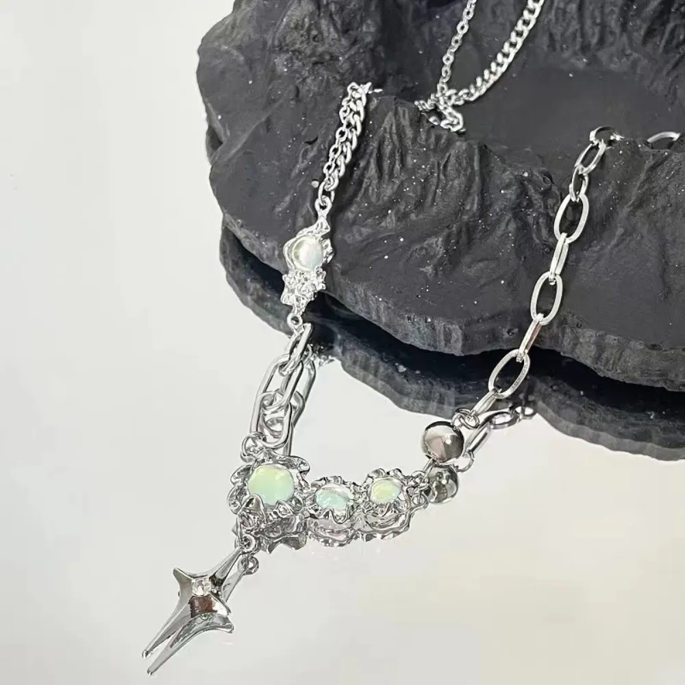 Moonstone Four-awn Star Stitching Necklace