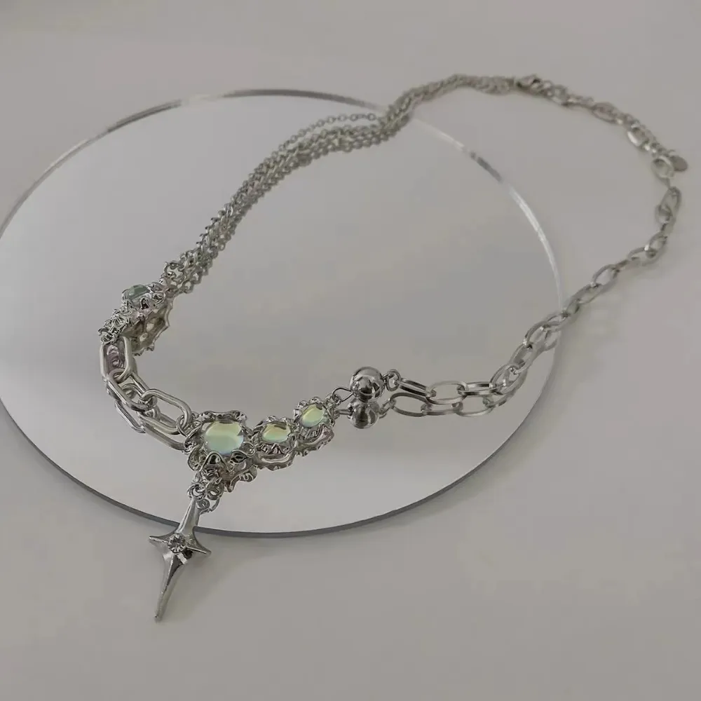 Moonstone Four-awn Star Stitching Necklace
