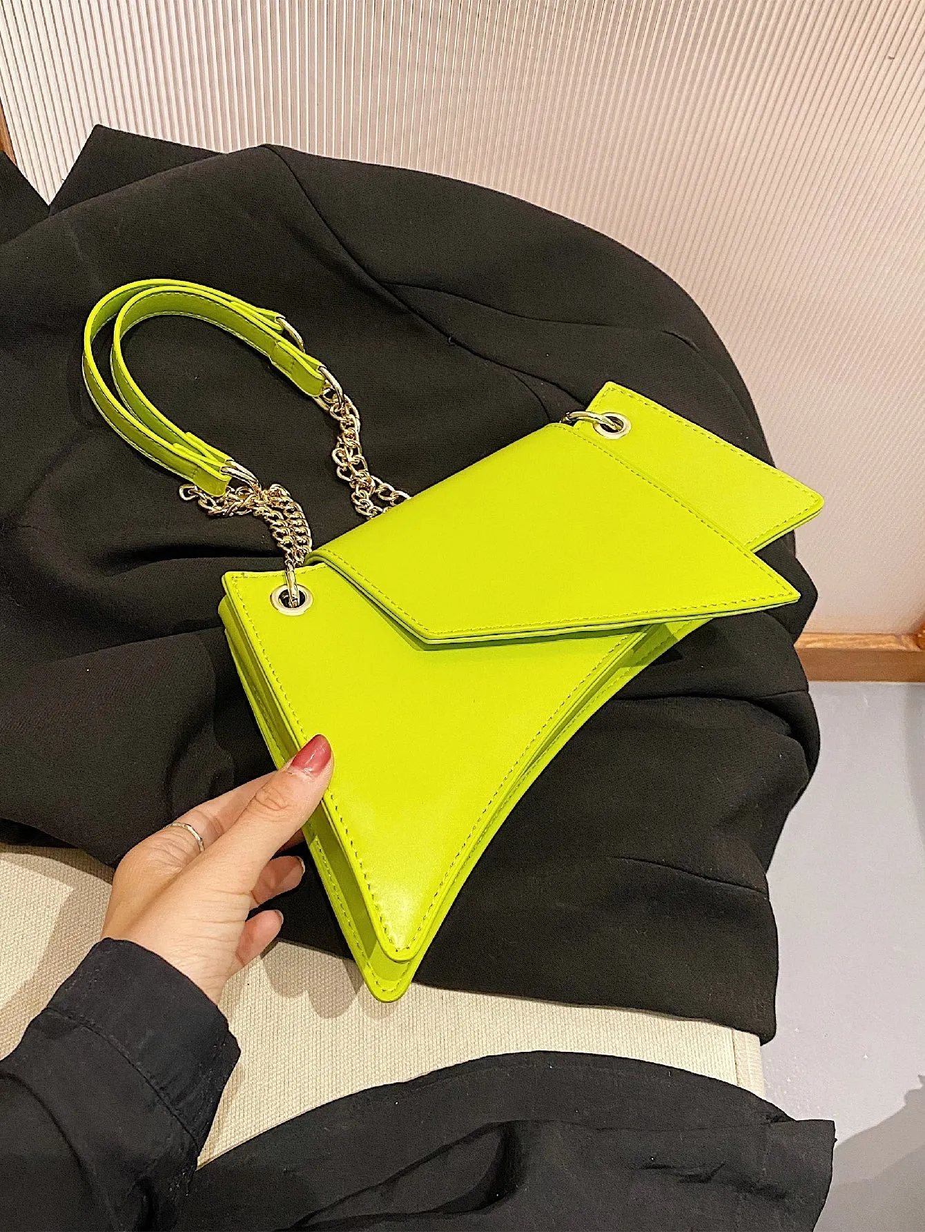 Neon Lime Chain Decor Flap Novelty Bag - Green- FD ⚡