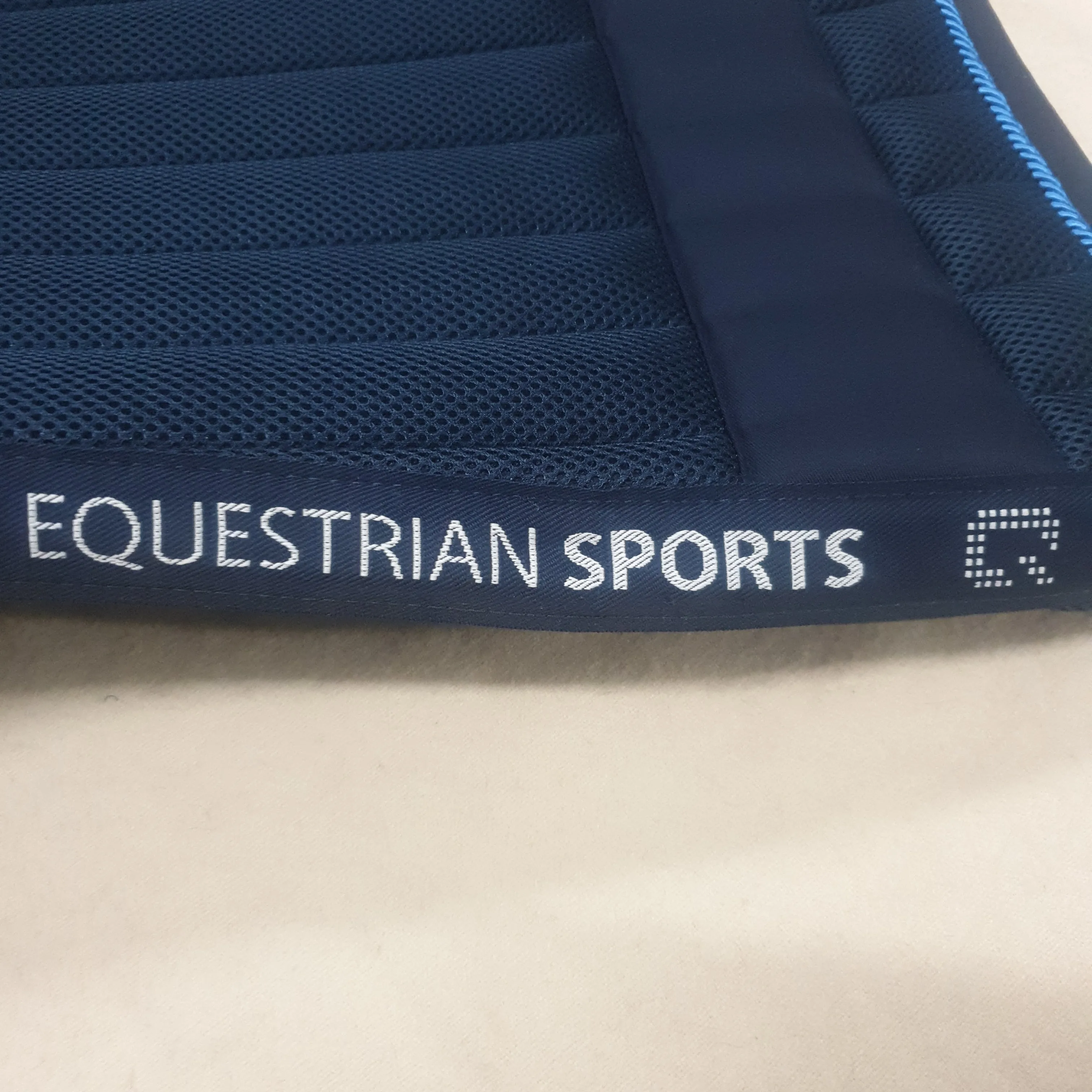 New QHP navy saddle pad with blue rolled trim DR FULL FREE POSTAGE 🟢