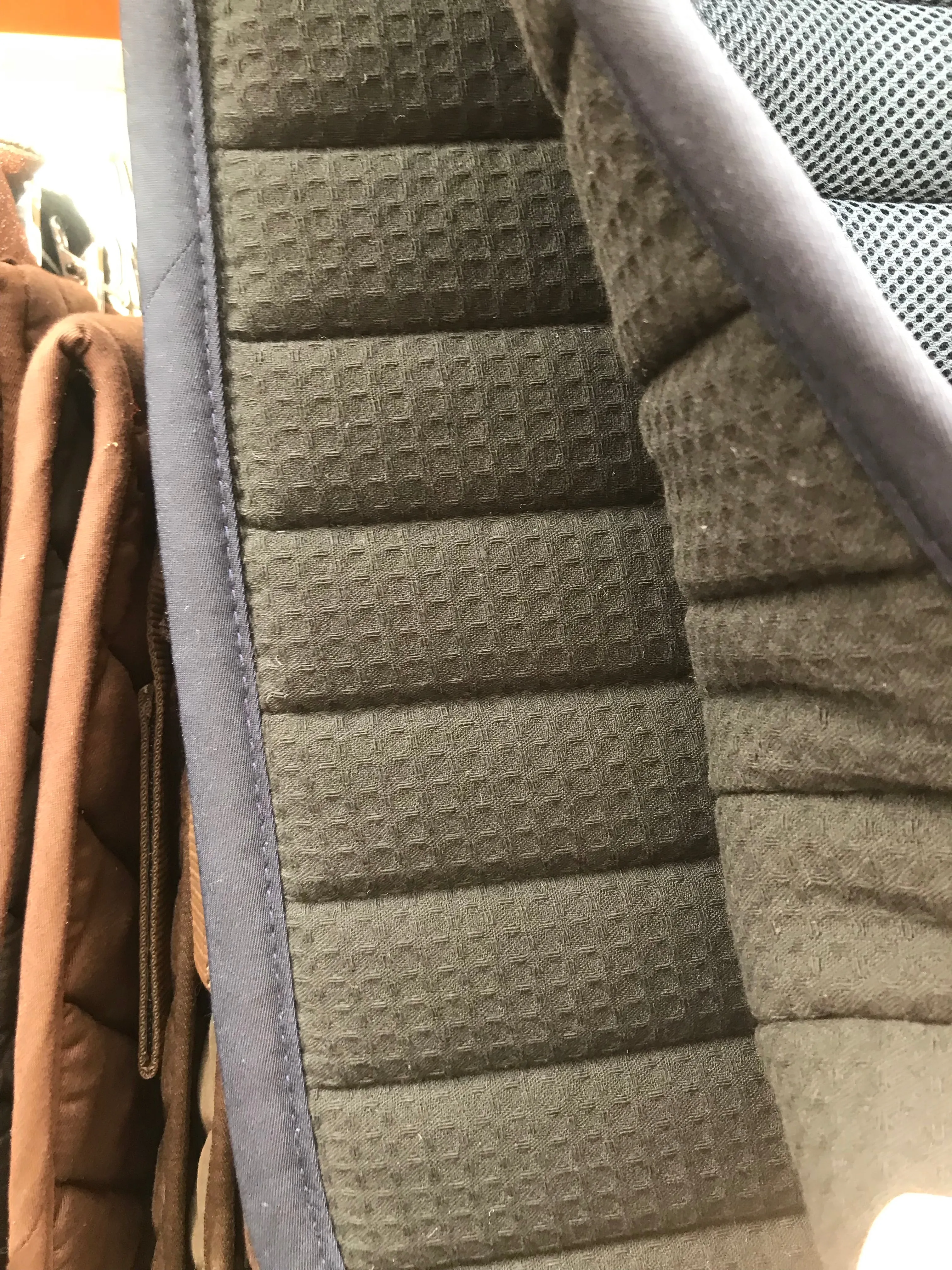 New QHP navy saddle pad with blue rolled trim DR FULL FREE POSTAGE 🟢