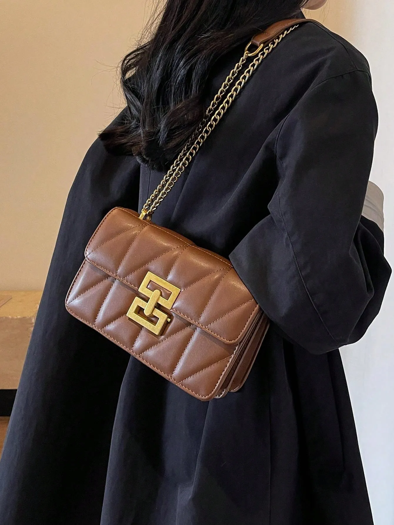 Stylish Quilted Flap Shoulder Bag With Metal Chain Strap