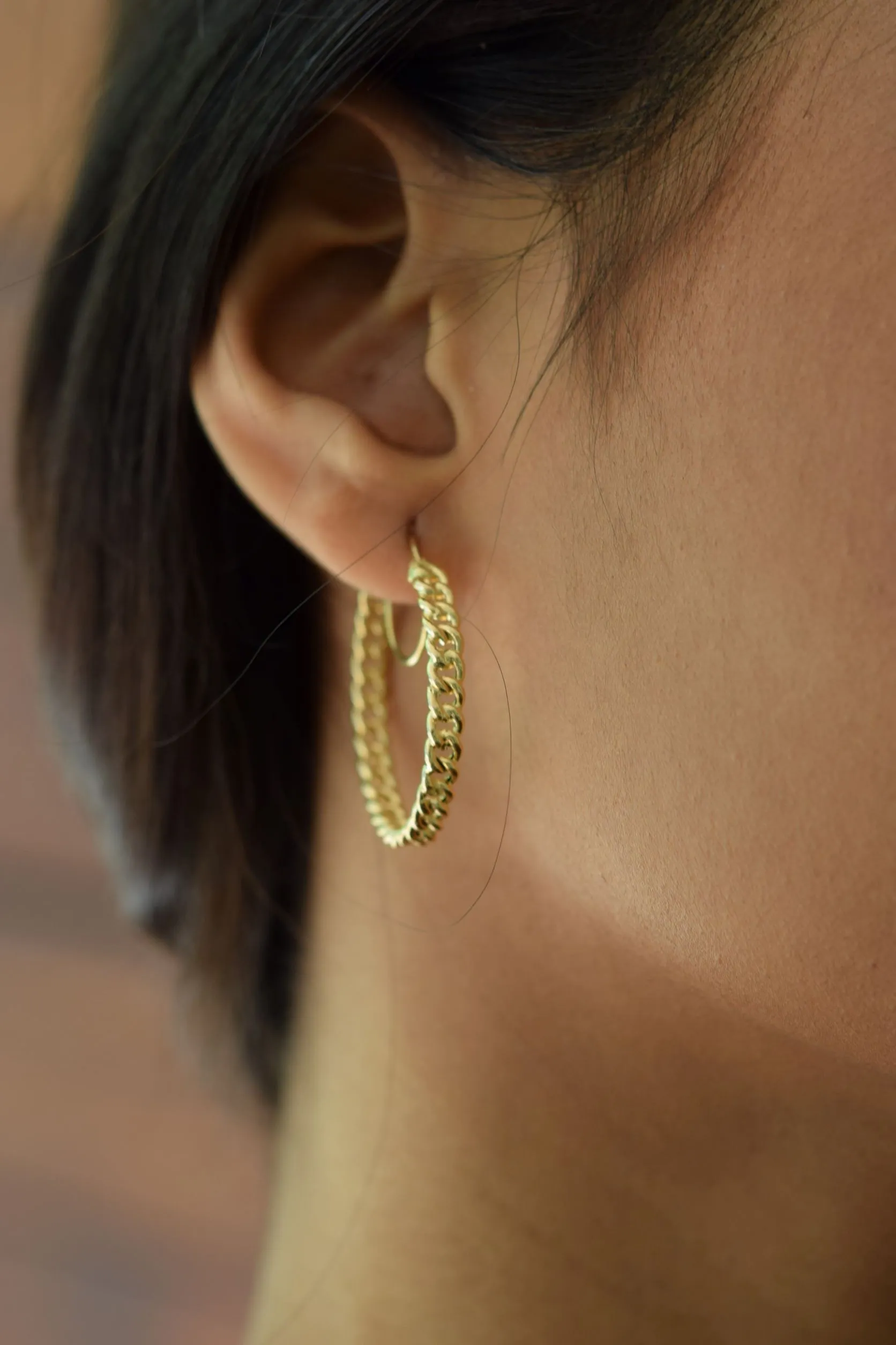 Thin Chain Link Gold Hoops