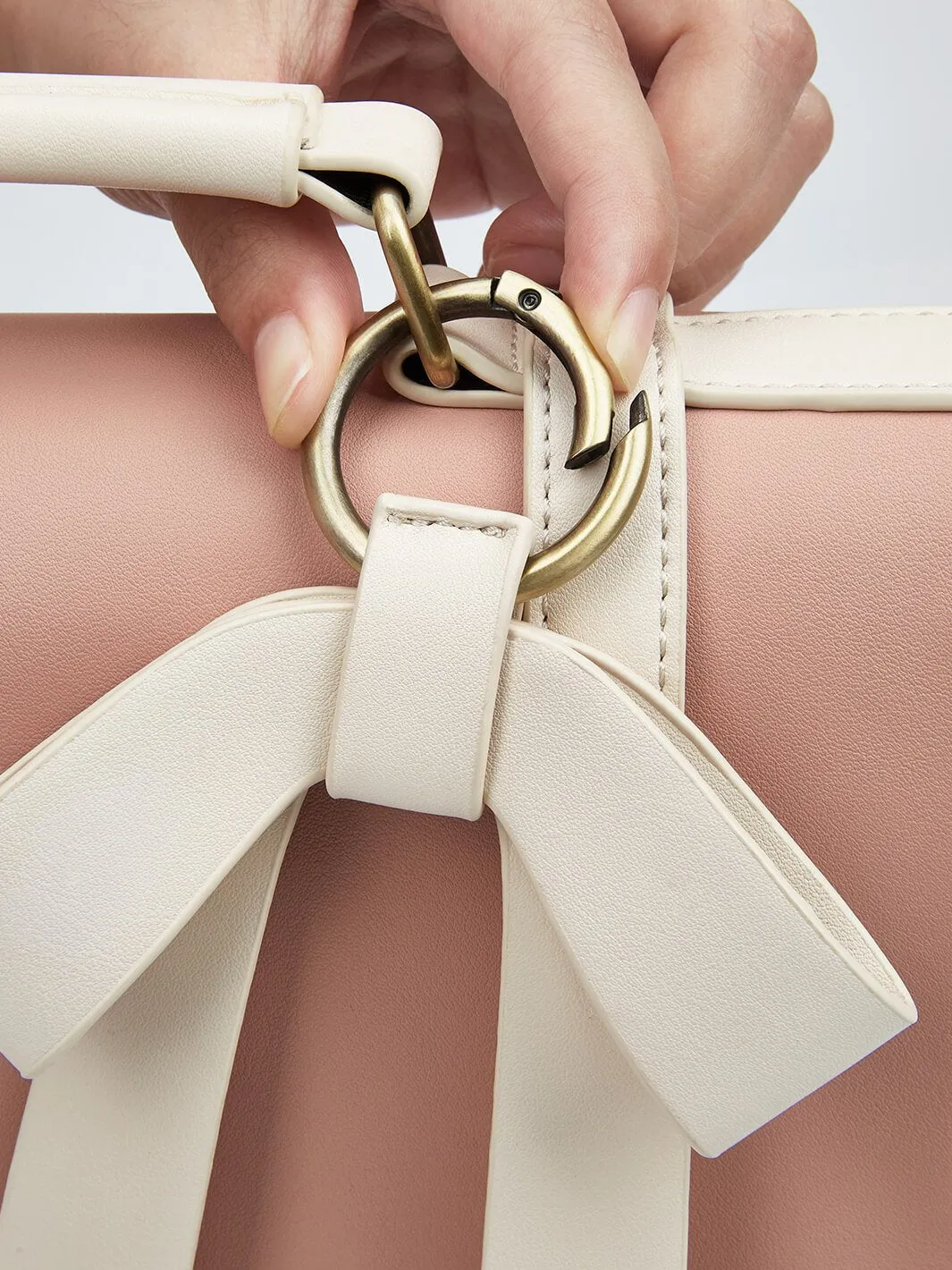 Vintage Bow Boutique Messenger