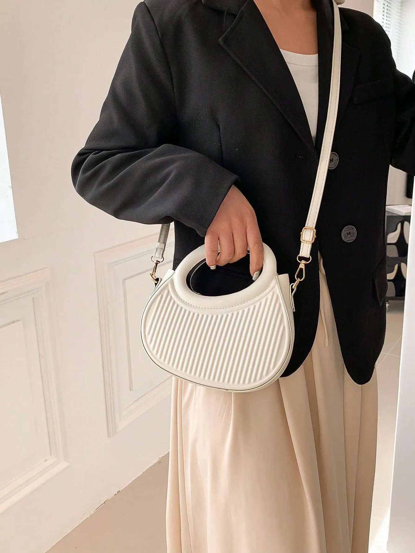 White French hand-held shoulder Crossbody Bag - White