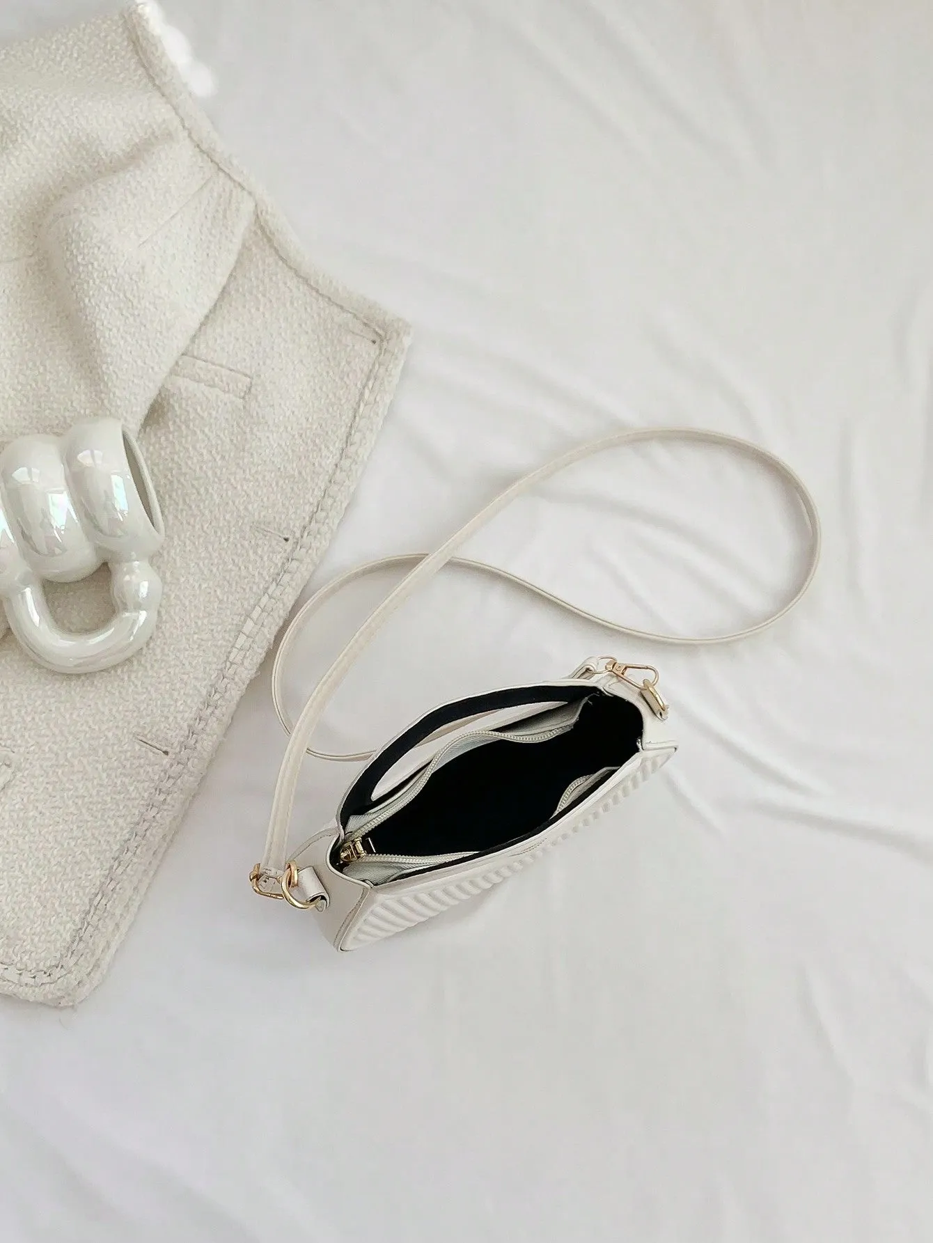 White French hand-held shoulder Crossbody Bag - White